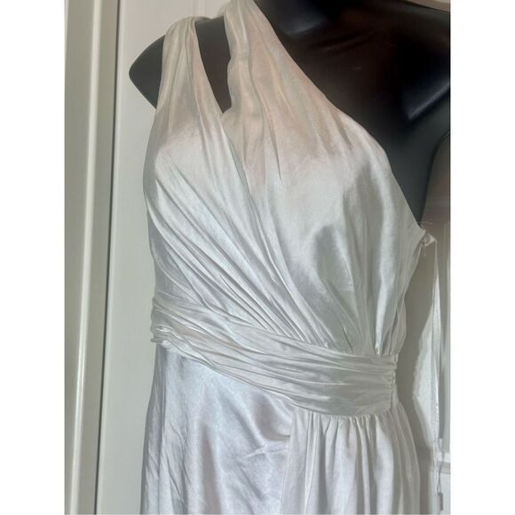 Mac Duggal NWT Authentic $398 One Shoulder Cutout White Charmeuse Dress size 4 s - Picture 10 of 14